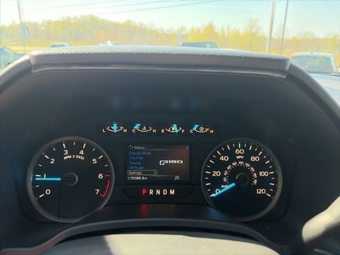 Used 2018 Ford F150 XLT w/ Equipment Group 302A Luxury AWD/4WD image 12