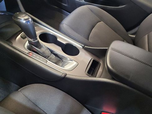 Used 2018 Chevrolet Malibu LT image 26