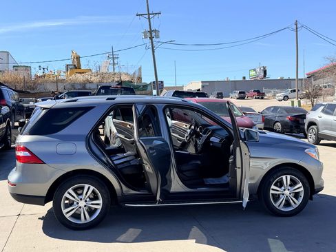 Used 2013 Mercedes-Benz ML 350 ML 350 4MATIC Sport Utility 4D image 23