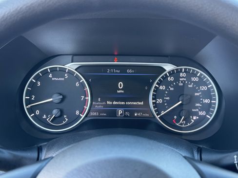 Used 2025 Nissan Sentra SV image 21