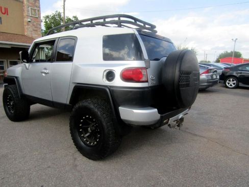 Used 2007 Toyota FJ Cruiser 4WD image 4