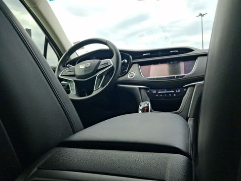 Used 2017 Cadillac XT5 Luxury FWD image 15