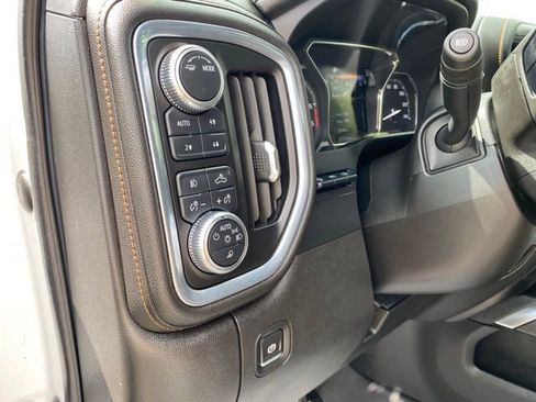 Used 2021 GMC Sierra 1500 AT4 w/ AT4 Premium Package AWD/4WD image 24