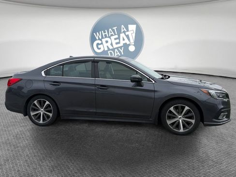 Used 2018 Subaru Legacy 2.5i Limited image 2