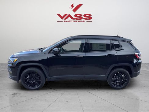 New 2026 Jeep Compass Latitude image 2