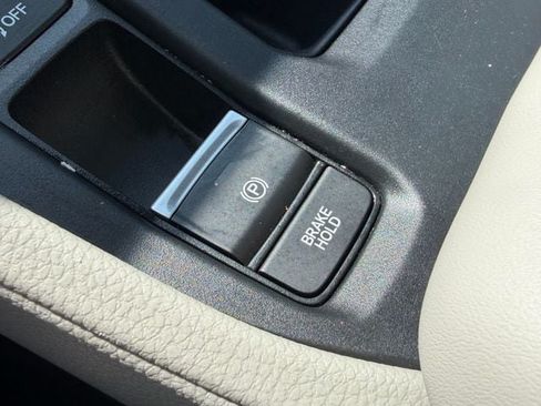 Used 2025 Honda Accord SE image 27