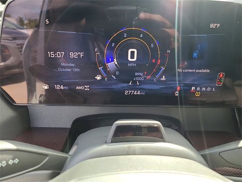 Used 2024 Chevrolet Traverse RS image 29