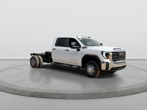 New 2026 GMC Sierra 3500 Pro w/ Convenience Package AWD/4WD image 2