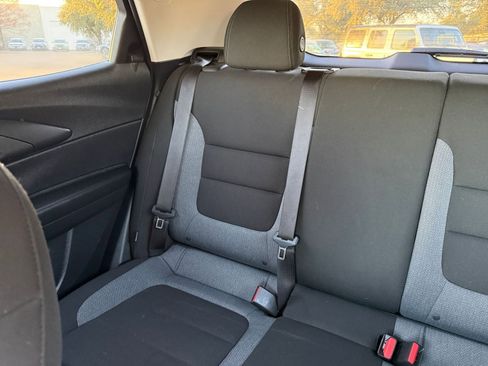 Used 2025 Chevrolet TrailBlazer LT image 39