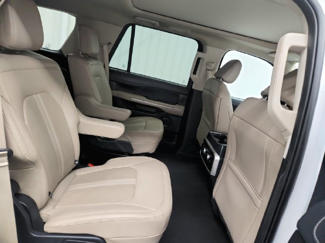 Used 2024 Ford Expedition Limited RWD image 28