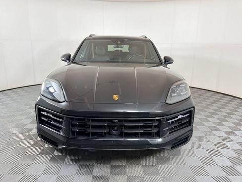 Certified 2024 Porsche Cayenne image 7