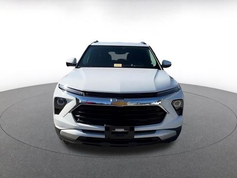 Used 2025 Chevrolet TrailBlazer LT w/ Driver Confidence Package image 4
