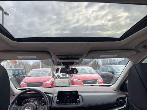 Certified 2023 Nissan Rogue SV w/ SV Premium Package image 29