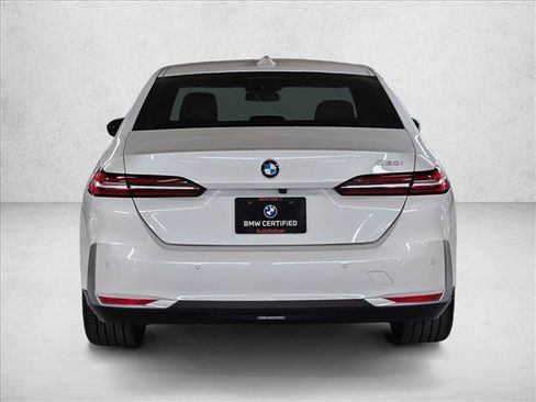 Certified 2026 BMW 530i w/ Premium Package RWD image 6