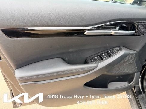 Used 2023 Kia Seltos S w/ Navigation Package FWD image 15