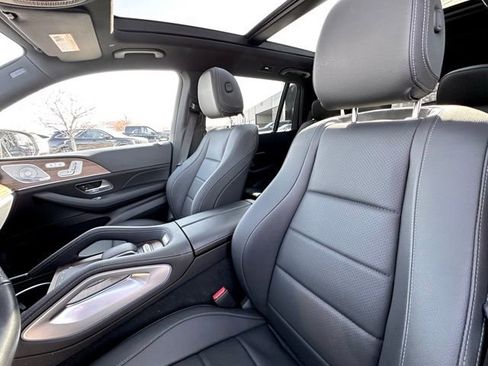 Certified 2025 Mercedes-Benz GLS 450 4MATIC image 20