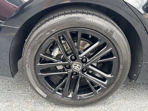 Used 2025 Toyota Camry SE image 6