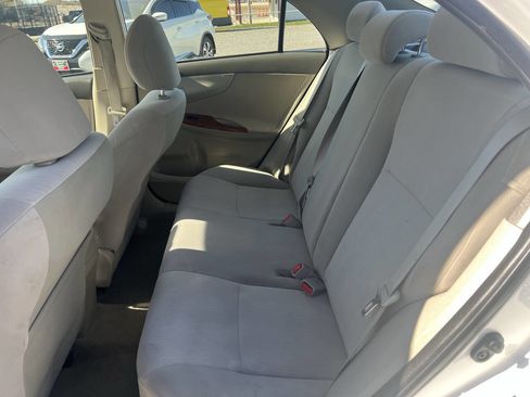 Used 2010 Toyota Corolla LE image 7
