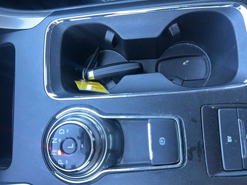 Used 2018 Ford Fusion Energi SE FWD image 26