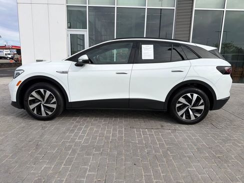 Certified 2023 Volkswagen ID.4 Pro AWD/4WD image 3
