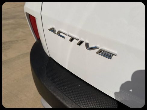 Used 2024 Ford Escape Active FWD image 3