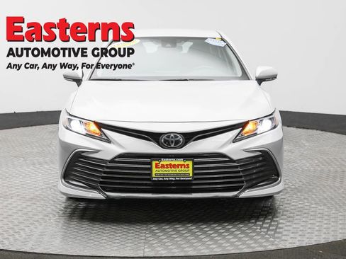 Used 2023 Toyota Camry LE w/ Convenience Package image 2
