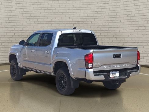 Used 2022 Toyota Tacoma SR5 w/ Technology Package AWD/4WD image 7