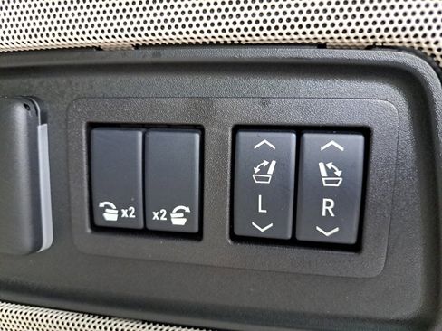 Used 2024 Cadillac Escalade Sport Platinum image 25