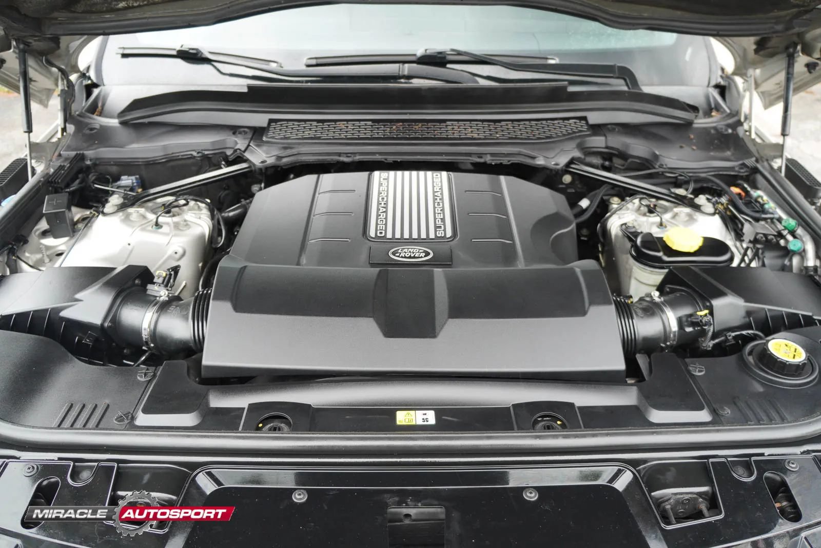 Used 2015 Land Rover Range Rover Sport Autobiography AWD/4WD image 12