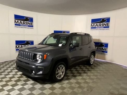 Used 2022 Jeep Renegade Latitude w/ Convenience Group AWD/4WD image 6