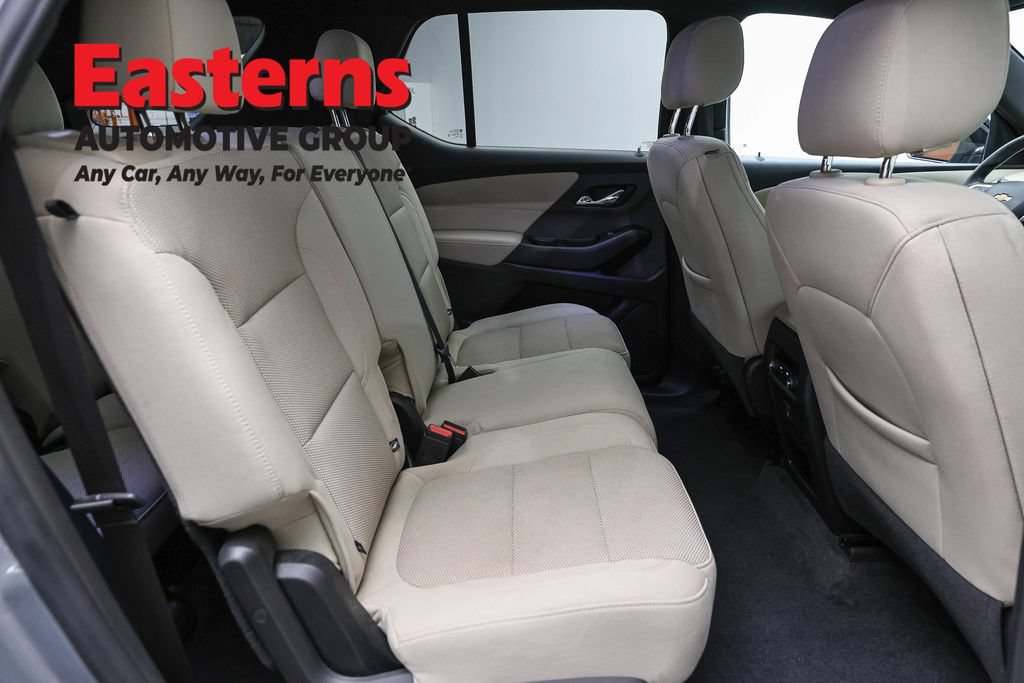 Used 2023 Chevrolet Traverse LS FWD image 23