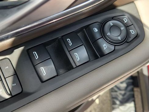 Used 2022 Chevrolet Suburban Z71 w/ Off-Road Capability Package AWD/4WD image 24