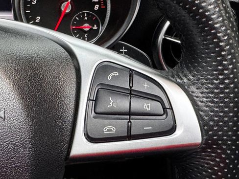 Used 2019 Mercedes-Benz SLC 300 w/ Premium Package image 41