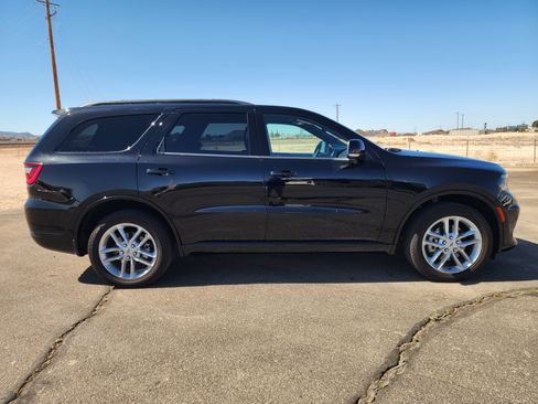 Used 2025 Dodge Durango GT AWD/4WD image 4