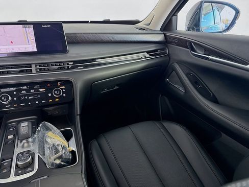 Certified 2025 INFINITI QX60 Sensory image 24