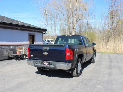Used 2010 Chevrolet Silverado 1500 W/T AWD/4WD image 5