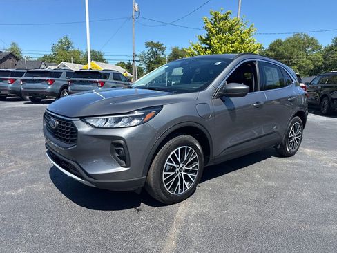 Used 2025 Ford Escape SE FWD image 13
