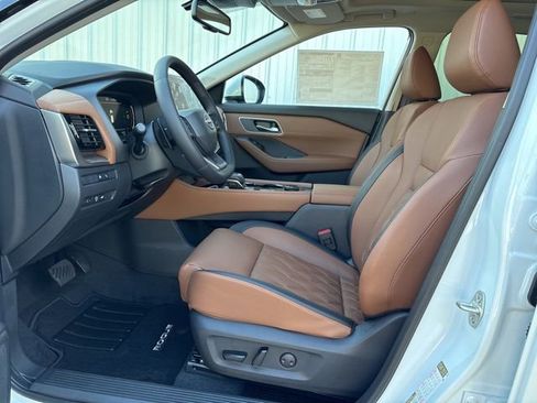 New 2026 Nissan Rogue Platinum w/ Platinum Premium Package image 9
