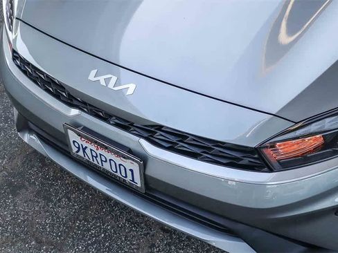 Used 2024 Kia Forte LXS image 8