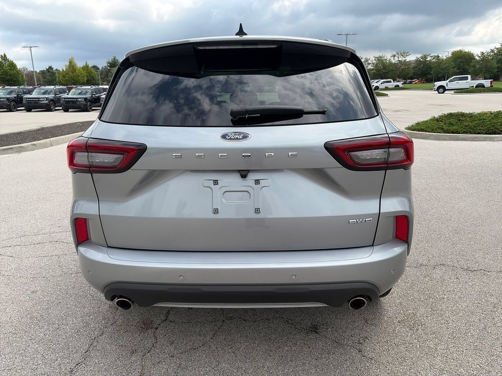 Used 2024 Ford Escape ST-Line w/ Tech Pack #1 AWD/4WD image 6