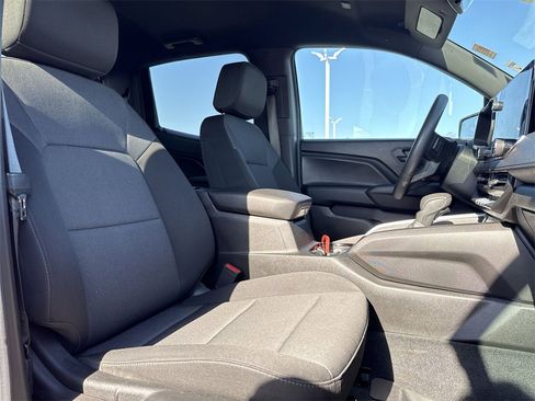 Used 2023 Chevrolet Colorado Trail Boss w/ Technology Package image 25