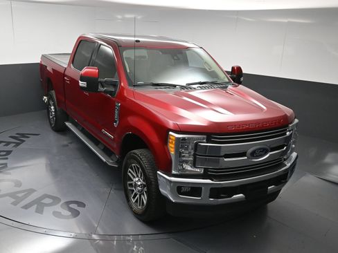 Used 2017 Ford F250 Lariat w/ Lariat Ultimate Package AWD/4WD image 30