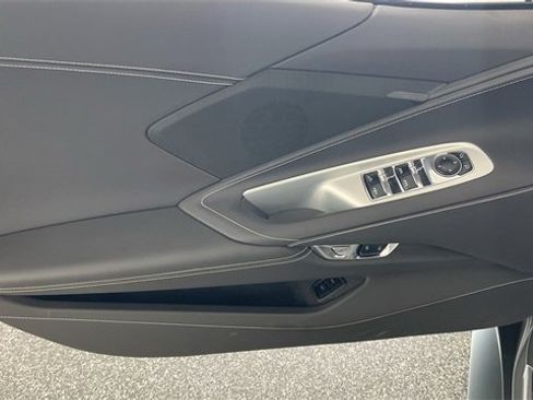 Used 2022 Chevrolet Corvette Stingray Convertible w/ 1LT image 36