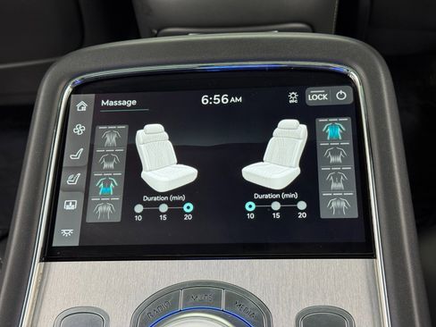 Used 2023 Genesis G90 3.5T image 43