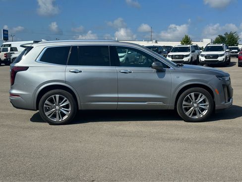 Used 2024 Cadillac XT6 Premium Luxury w/ LPO, Floor Liner Package AWD/4WD image 8