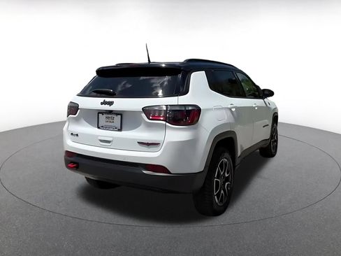 Used 2025 Jeep Compass Trailhawk AWD/4WD image 15