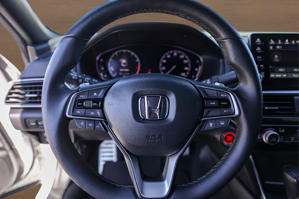 Used 2019 Honda Accord Sport image 12