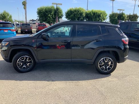 Certified 2024 Jeep Compass Trailhawk AWD/4WD image 4