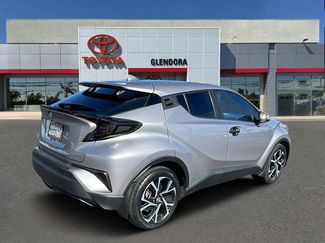 Used 2018 Toyota C-HR XLE video 3