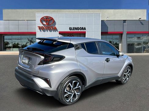 Used 2018 Toyota C-HR XLE image 3